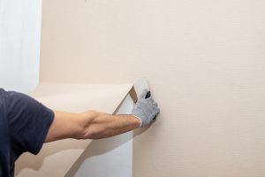 Read more about the article 6 Reasons Why You Should Hire A Professional For Wilton Wall Paper Removal